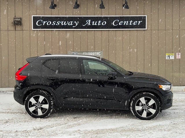 2020 Volvo XC40 Momentum