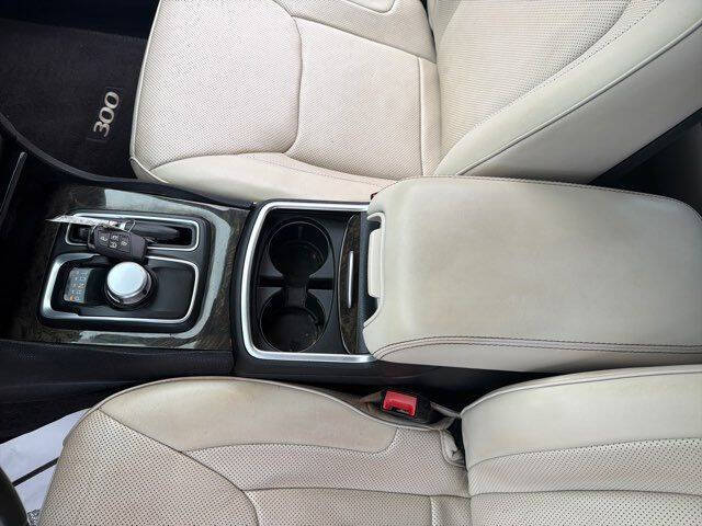 2015 Chrysler 300 C