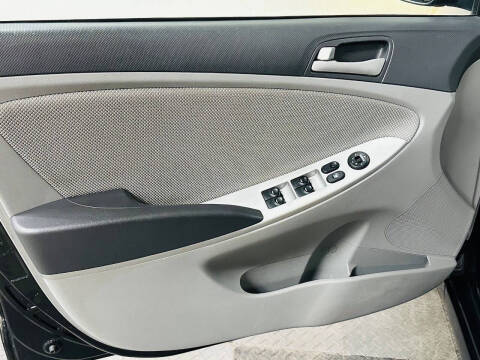 2013 Hyundai Accent GS