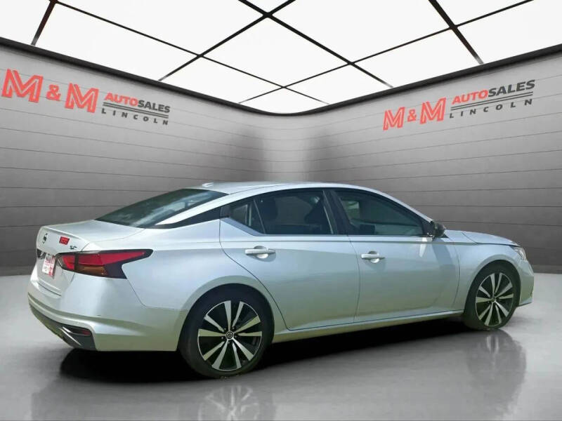 2021 Nissan Altima 2.5 SR