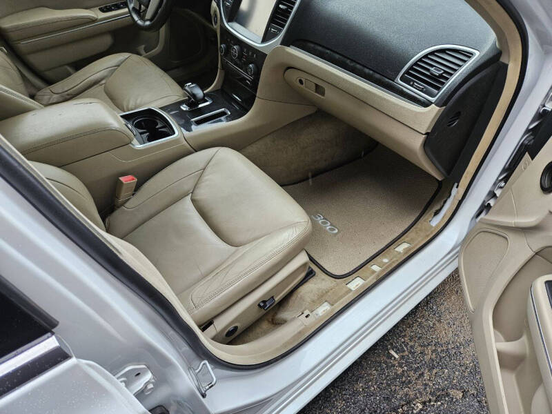 2012 Chrysler 300 Limited