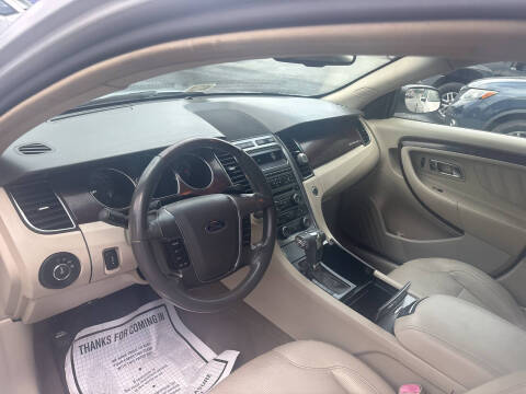 2010 Ford Taurus Limited