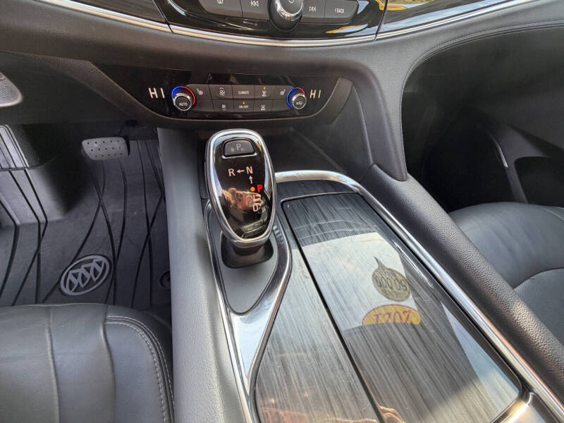 2021 Buick Enclave Essence