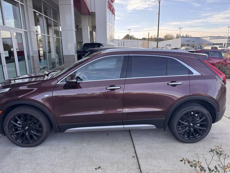 2022 Cadillac XT4 Premium Luxury