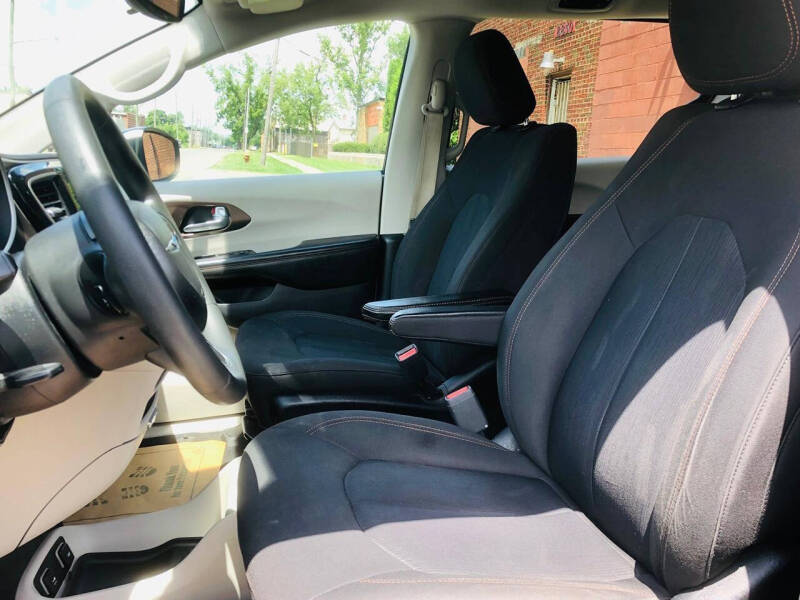 2017 Chrysler Pacifica Touring