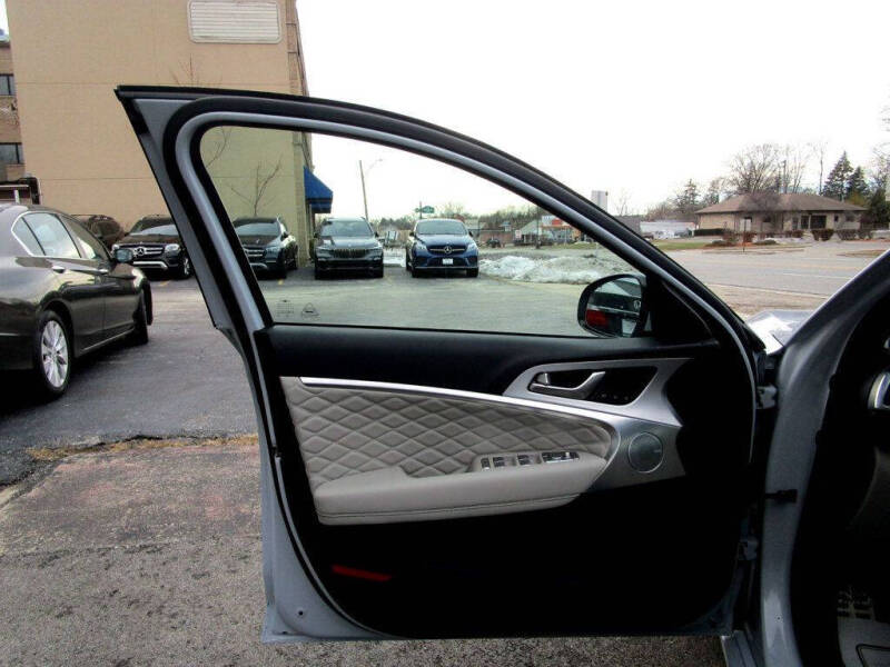 2019 Genesis G70 3.3T Advanced