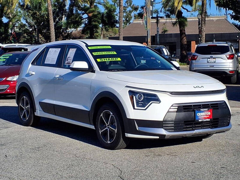 2025 Kia Niro LX