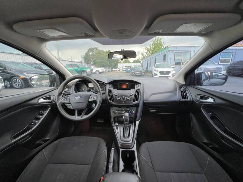 2017 Ford Focus SE
