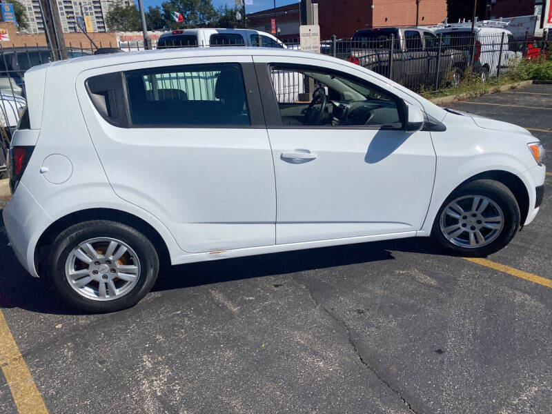 2016 Chevrolet Sonic LS photo 8