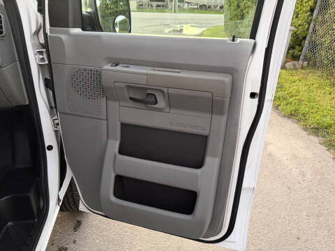 2009 Ford E-Series E-250