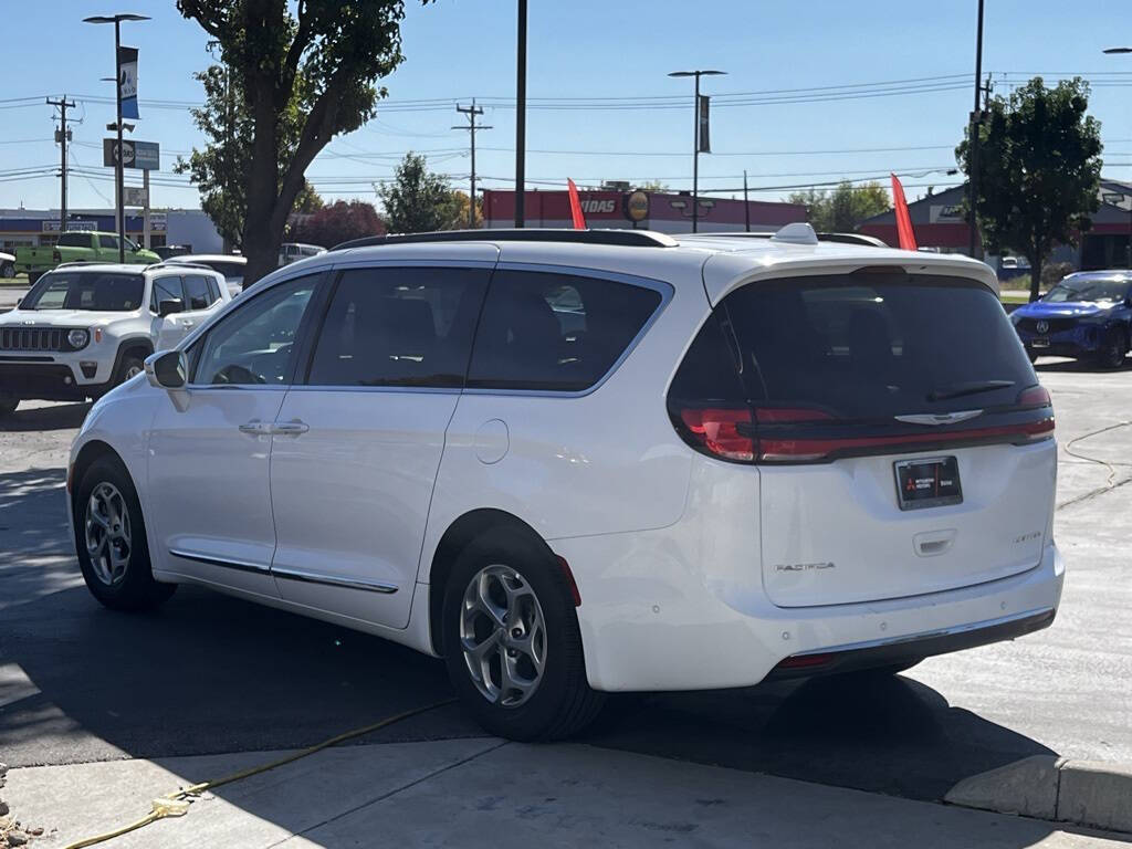 2022 Chrysler Pacifica for sale at Axio Auto Boise in Boise, ID