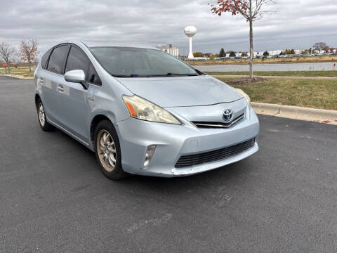 2014 Toyota Prius v Two