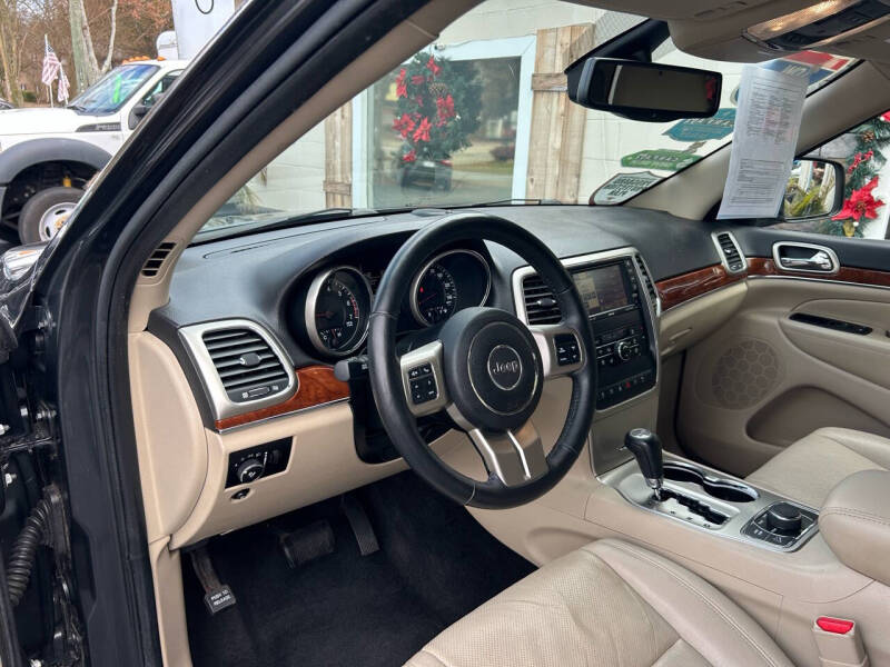 2011 Jeep Grand Cherokee Limited photo 11