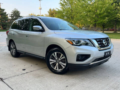 2019 Nissan Pathfinder for sale at Raptor Motors in Chicago IL