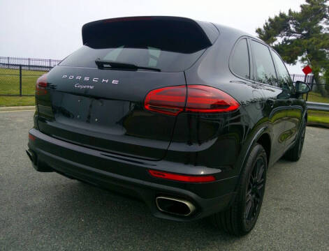 2017 Porsche Cayenne Platinum Edition
