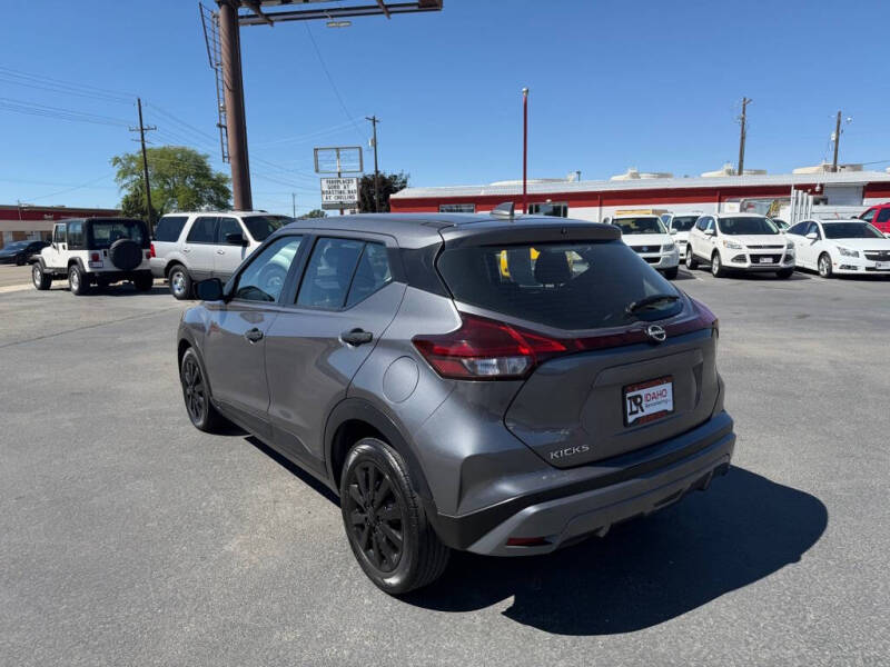 2022 Nissan Kicks S