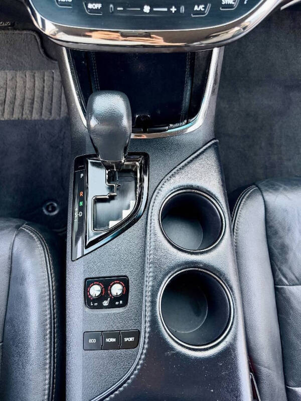 2017 Toyota Avalon XLE