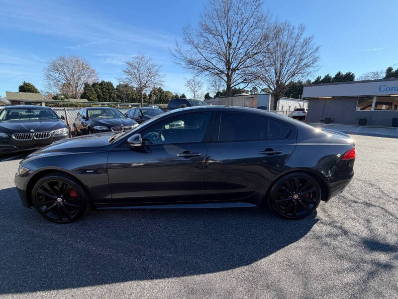 2017 Jaguar XE 35t R-Sport