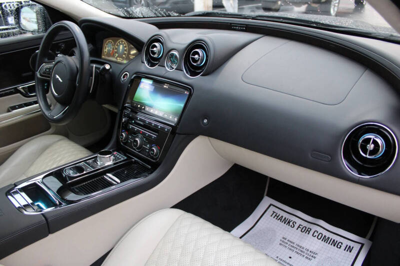 2019 Jaguar XJL Portfolio