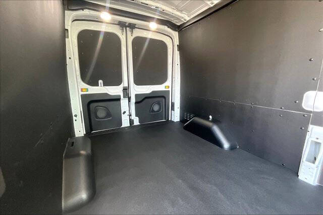 2025 Ford Transit 250