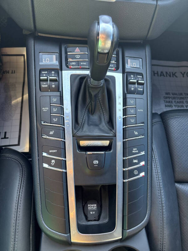 2017 Porsche Macan
