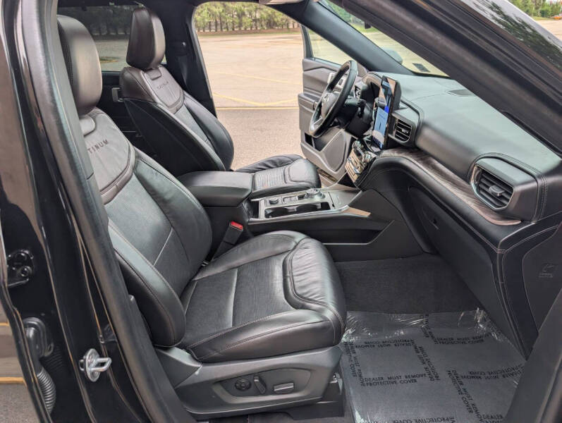 2023 Ford Explorer Platinum