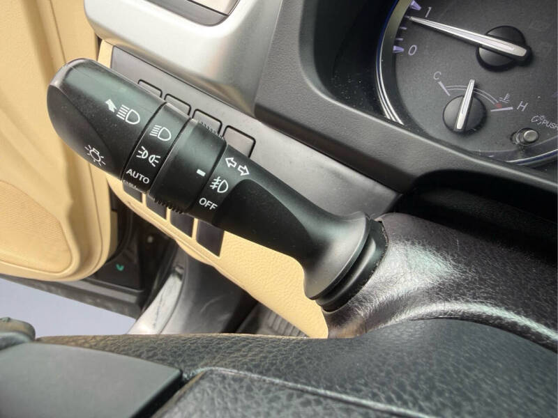 2016 Toyota Highlander LE