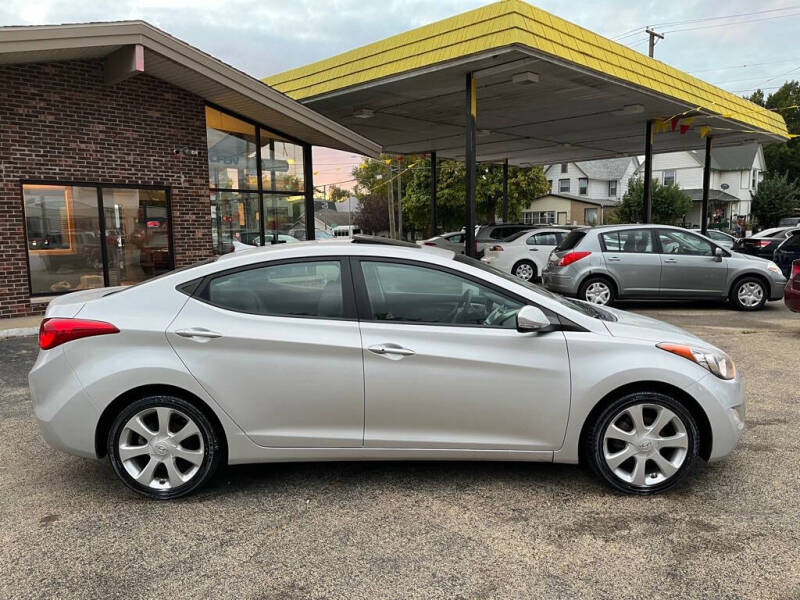 2011 Hyundai Elantra null photo 6