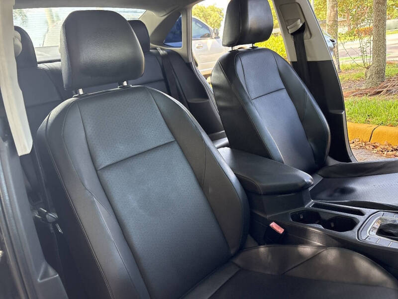 2019 Volkswagen Jetta R-Line