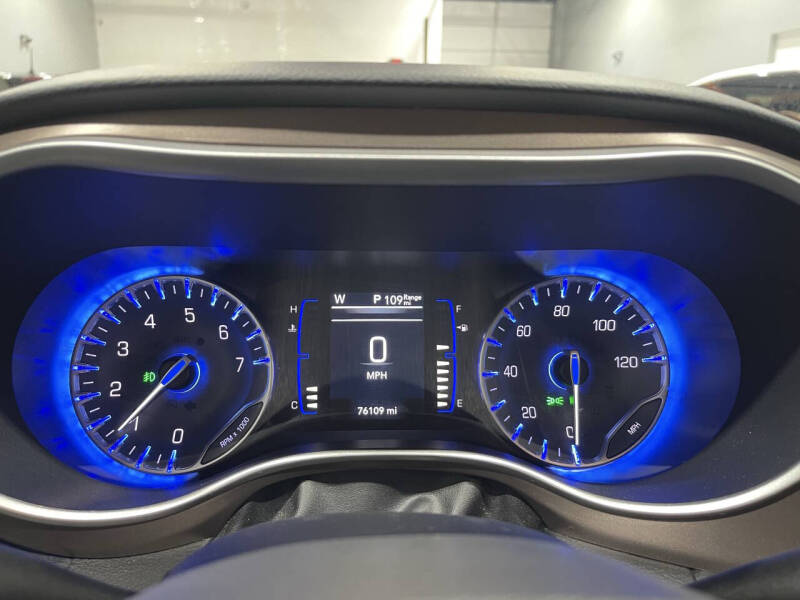 2018 Chrysler Pacifica Touring L - Photo 9