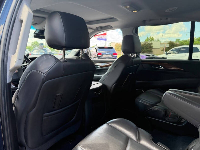2019 Cadillac Escalade Luxury