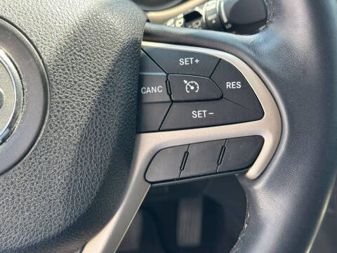 2015 Jeep Cherokee Sport