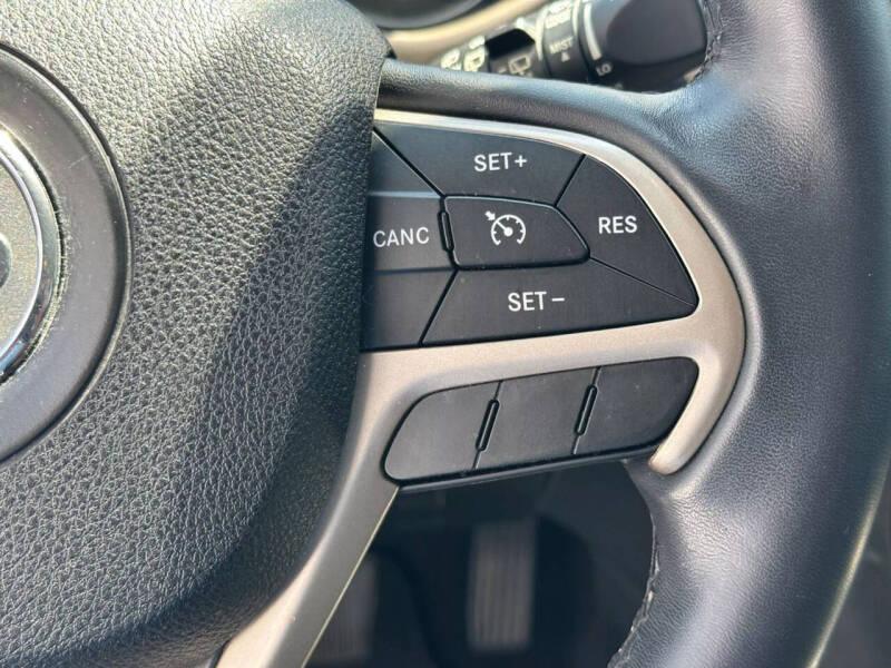 2015 Jeep Cherokee Sport