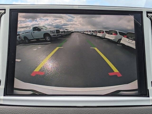 2026 Chrysler Voyager LX