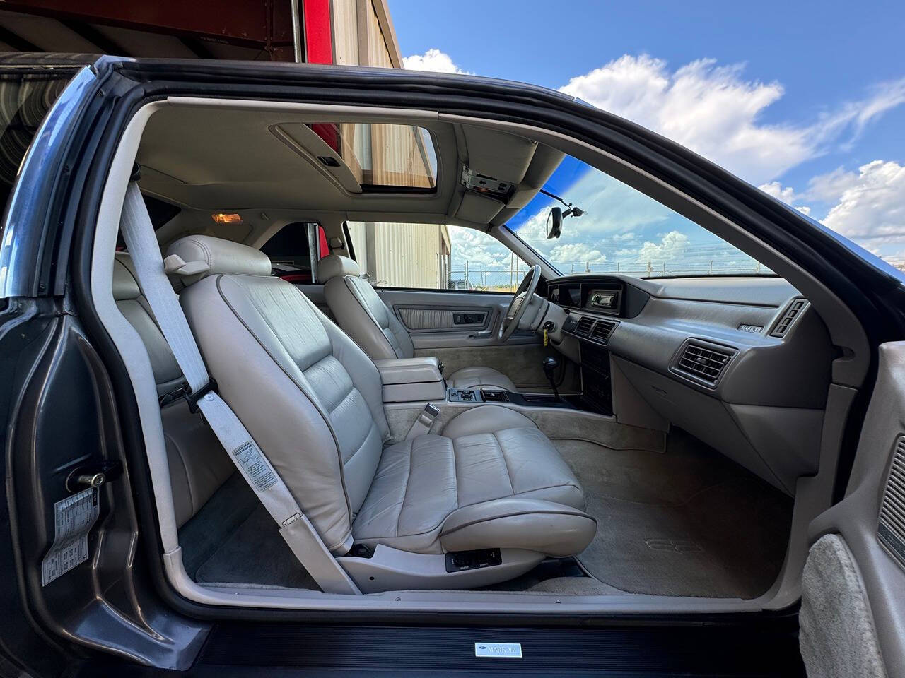 1992 Lincoln Mark VII for sale at Carnival Car Company in Victoria, TX