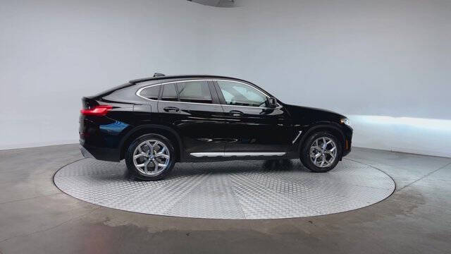 2023 BMW X4 xDrive30i