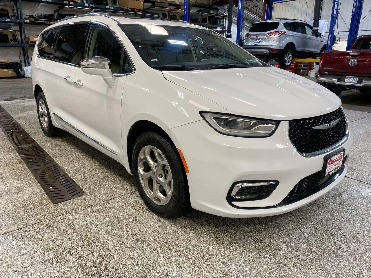 2021 Chrysler Pacifica for sale at Victoria Auto Sales in Victoria, MN