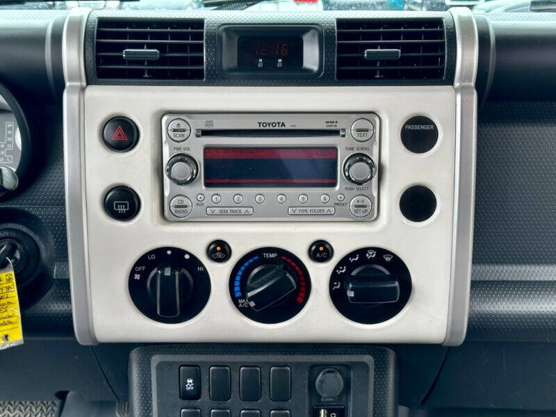 2012 Toyota FJ Cruiser  - $18,995