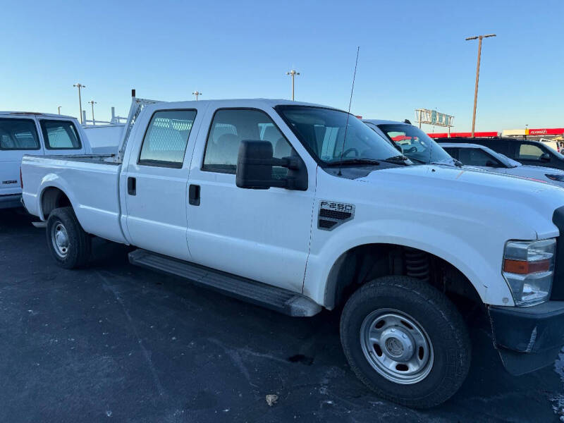 2010 Ford F-250 Super Duty XL's photo