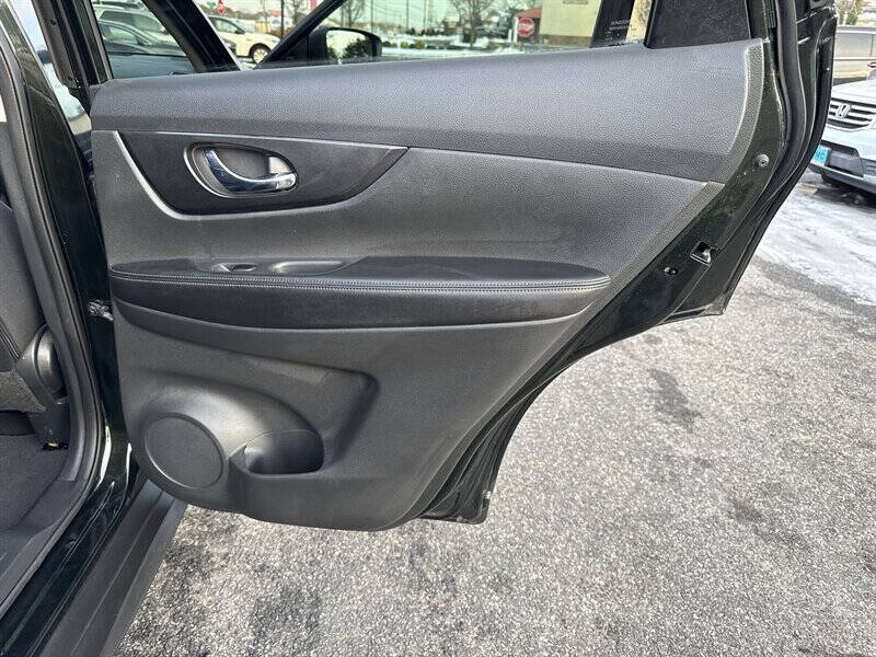 2018 Nissan Rogue SV