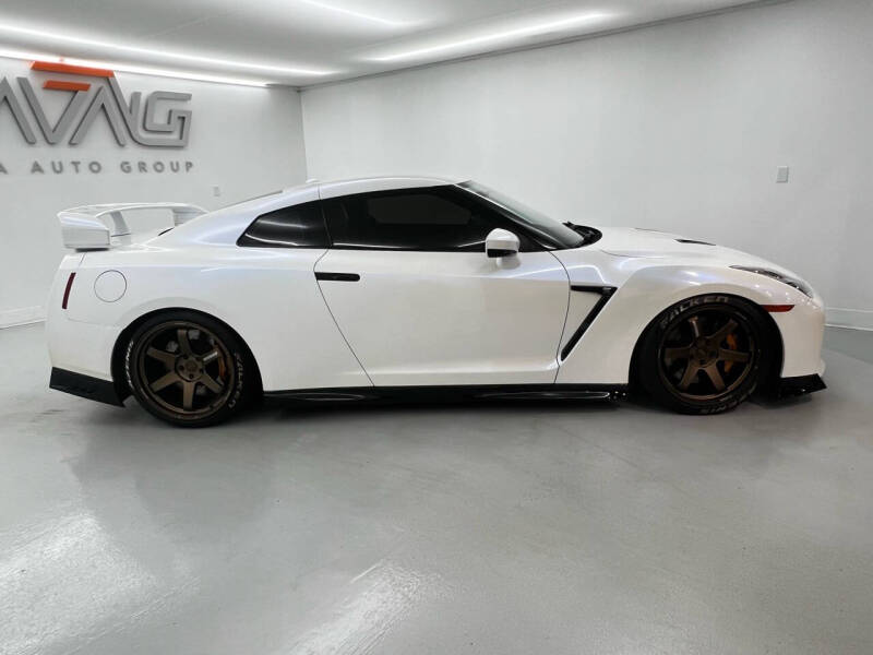 2009 Nissan GT-R Premium photo 8