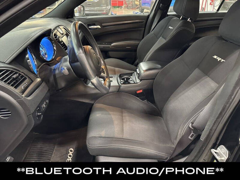 2014 Chrysler 300 SRT8 Core