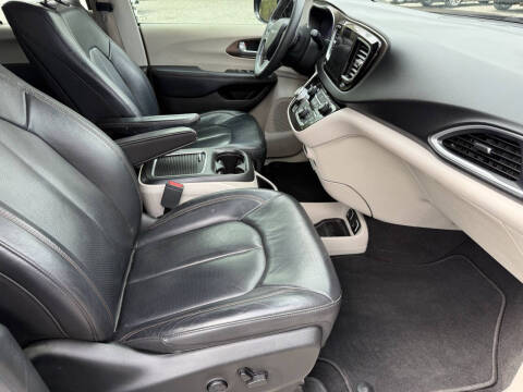2018 Chrysler Pacifica Touring L Plus