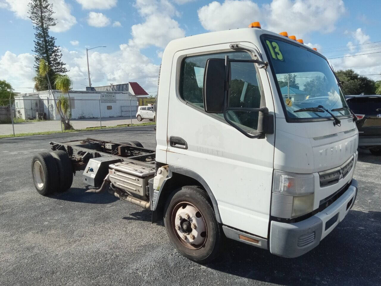 2013 MITSUBISHI FUSO FEC72S Incomplete - $14,999