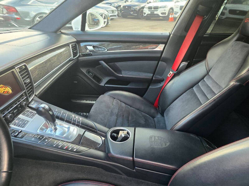 2013 Porsche Panamera GTS