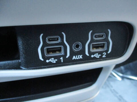 2023 Chrysler Pacifica Plug-In Hybrid Touring L