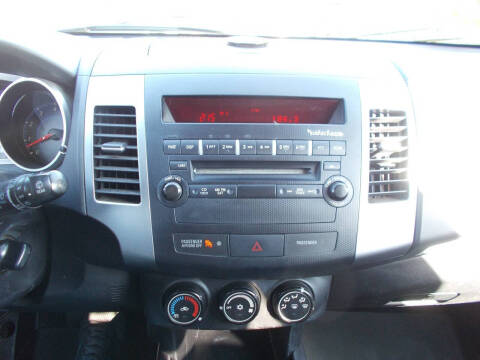2008 Mitsubishi Outlander SE