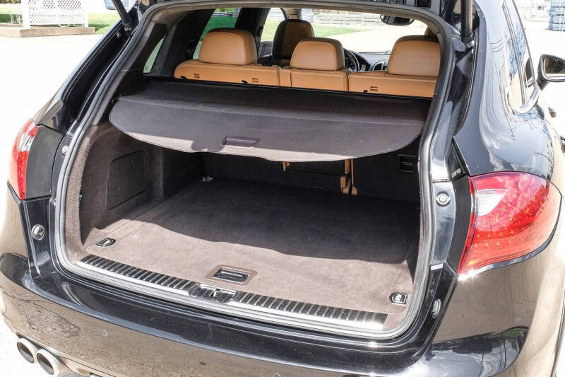 2012 Porsche Cayenne Turbo