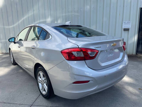 2017 Chevrolet Cruze LT Auto