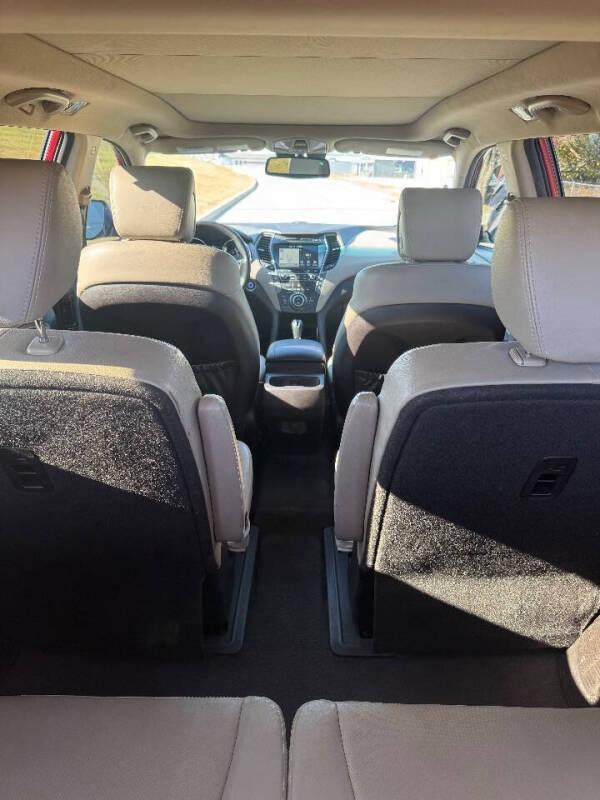 2017 Hyundai Santa Fe Limited Ultimate